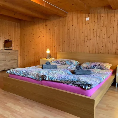 Дом отдыха Nano Chalet - Family And Boulder Friendly Chalet